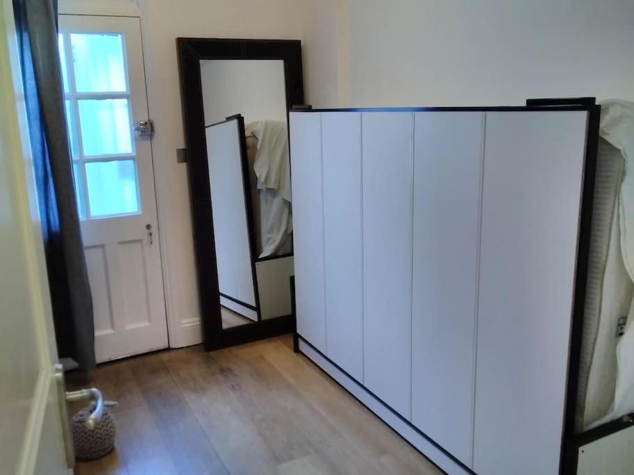 Superior 5* Kensington, London Flat + Free Wi-Fi Apartment Luaran gambar