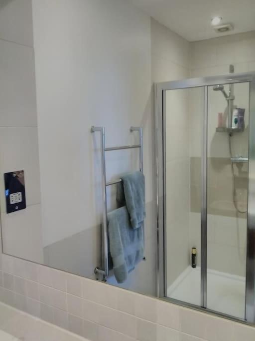 Superior 5* Kensington, London Flat + Free Wi-Fi Apartment Luaran gambar