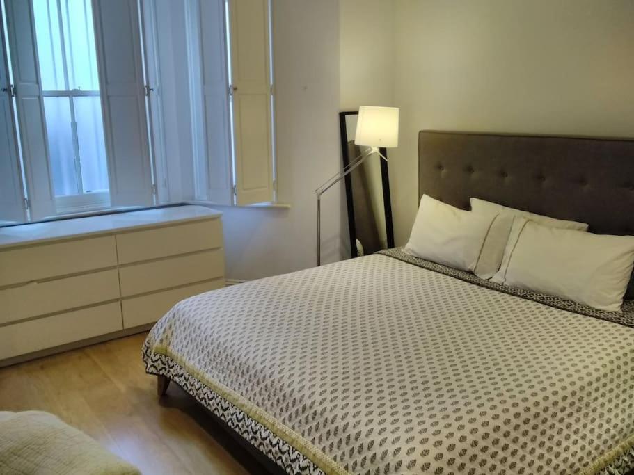 Superior 5* Kensington, London Flat + Free Wi-Fi Apartment Luaran gambar