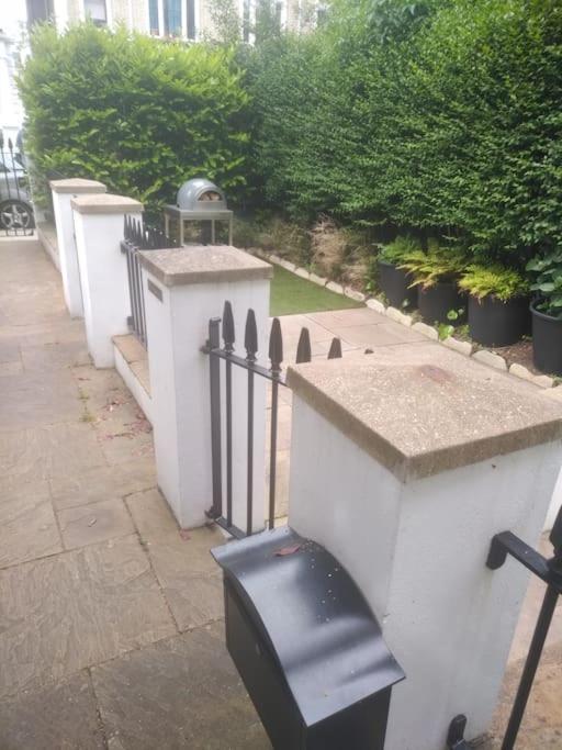 Superior 5* Kensington, London Flat + Free Wi-Fi Apartment Luaran gambar