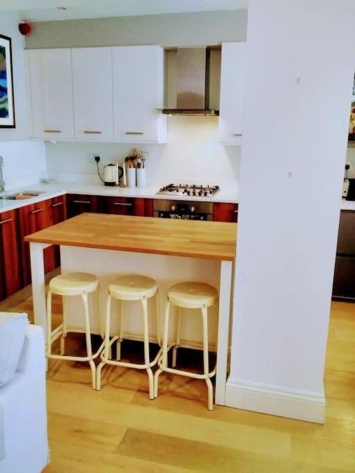 Superior 5* Kensington, London Flat + Free Wi-Fi Apartment Luaran gambar