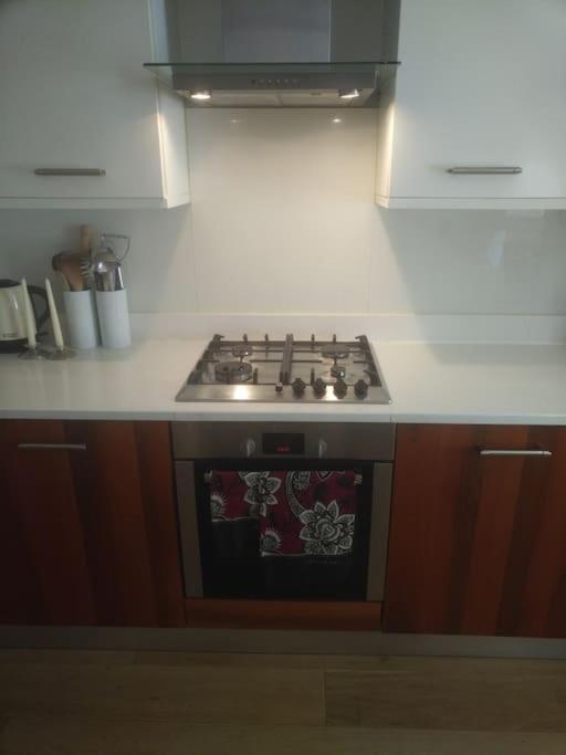 Superior 5* Kensington, London Flat + Free Wi-Fi Apartment Luaran gambar
