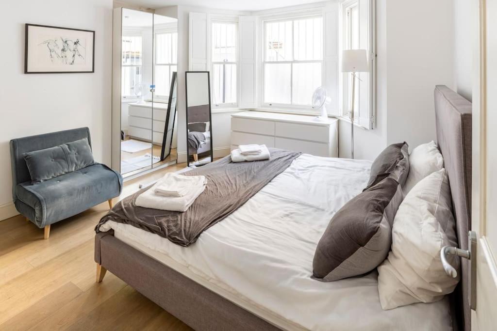 Superior 5* Kensington, London Flat + Free Wi-Fi Apartment Luaran gambar
